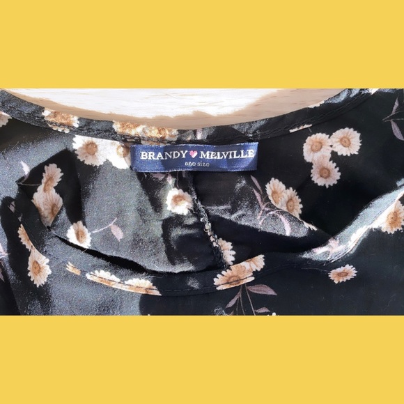 🌼flowy daisy crop tank🌼 - Picture 6 of 7